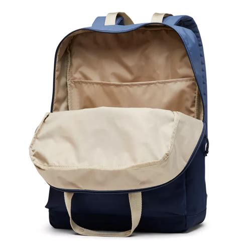 columbia trek 24l backpack.